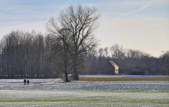 Spaziergang im leicht verschneiten Mindeltal bei Mindelzell. (14.1.24).